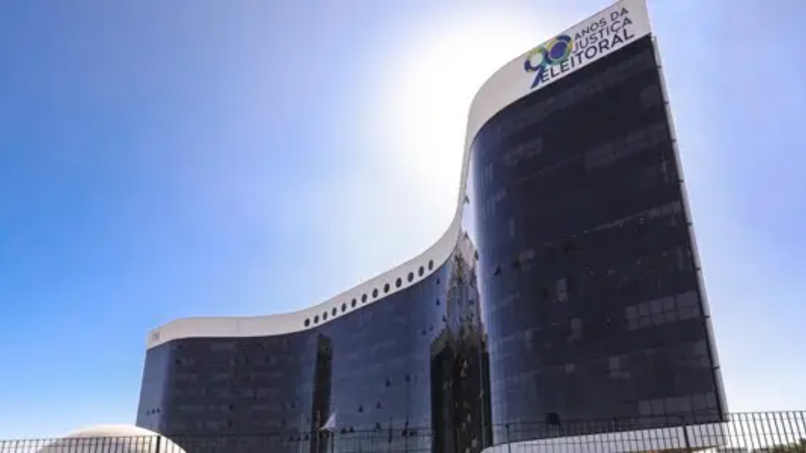 TSE vai endurecer regras contra deepfakes nas eleições